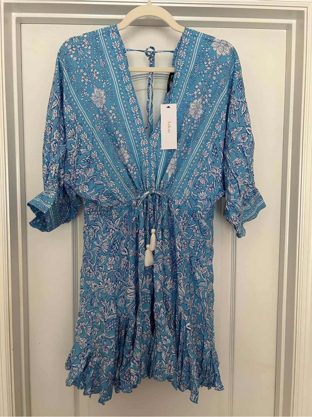 Aakaa Athena Boho Floral Tassel Tie V-Neck Drawstring Mini Dress Dolman Sleeve